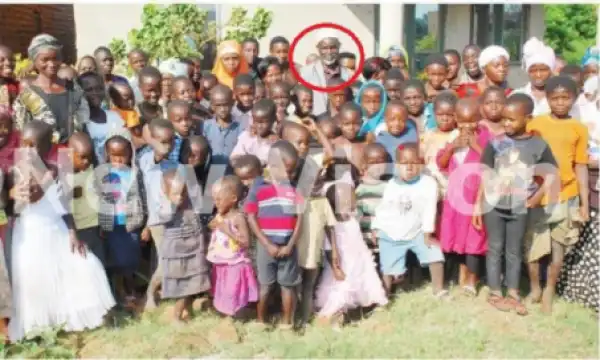 Meet The 65-Yr-Old Man With 176 Children, 90 Grandchildren, 13 Wives, 10 Girlfriends